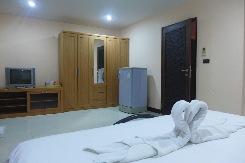 BGW Phuket Hostel Patong Eksteriør bilde