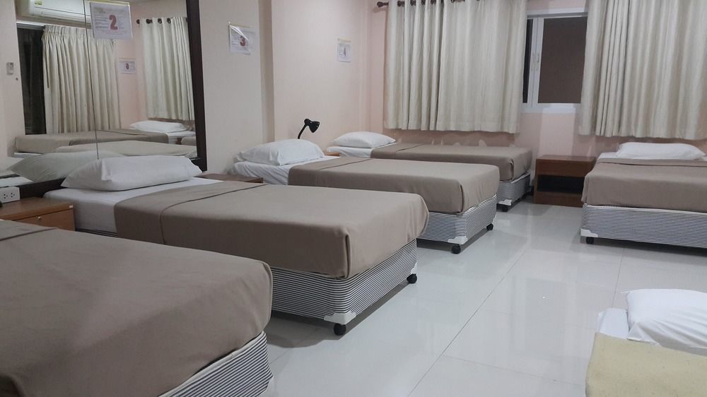BGW Phuket Hostel Patong Eksteriør bilde